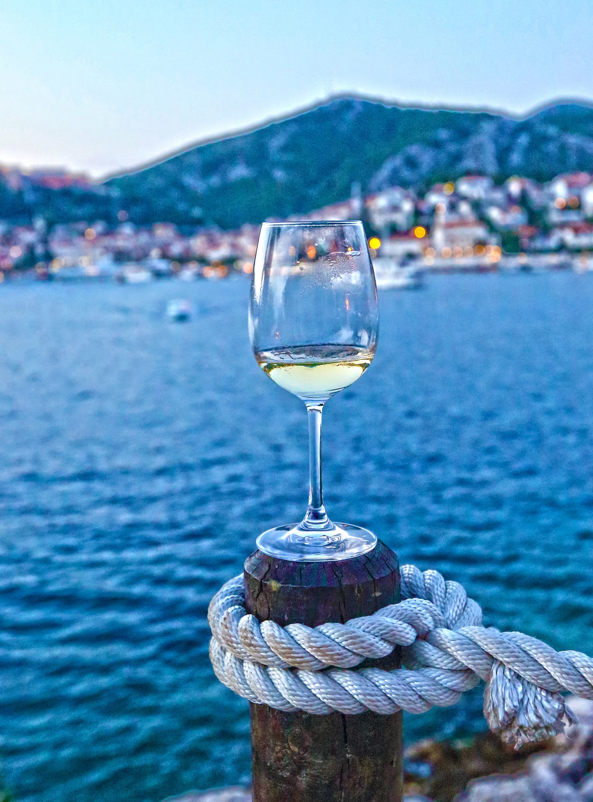 croatian wine from hvar