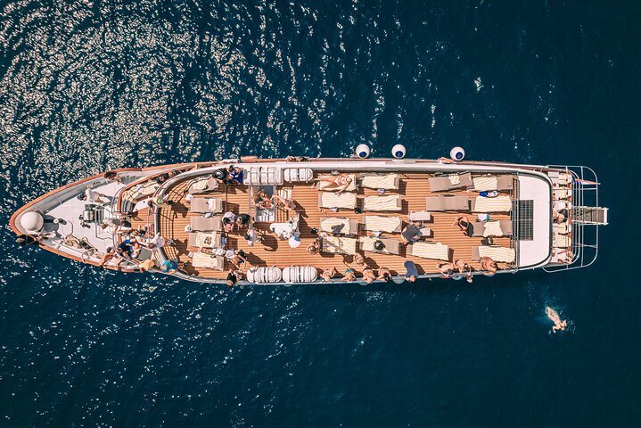 boat croatia wedding